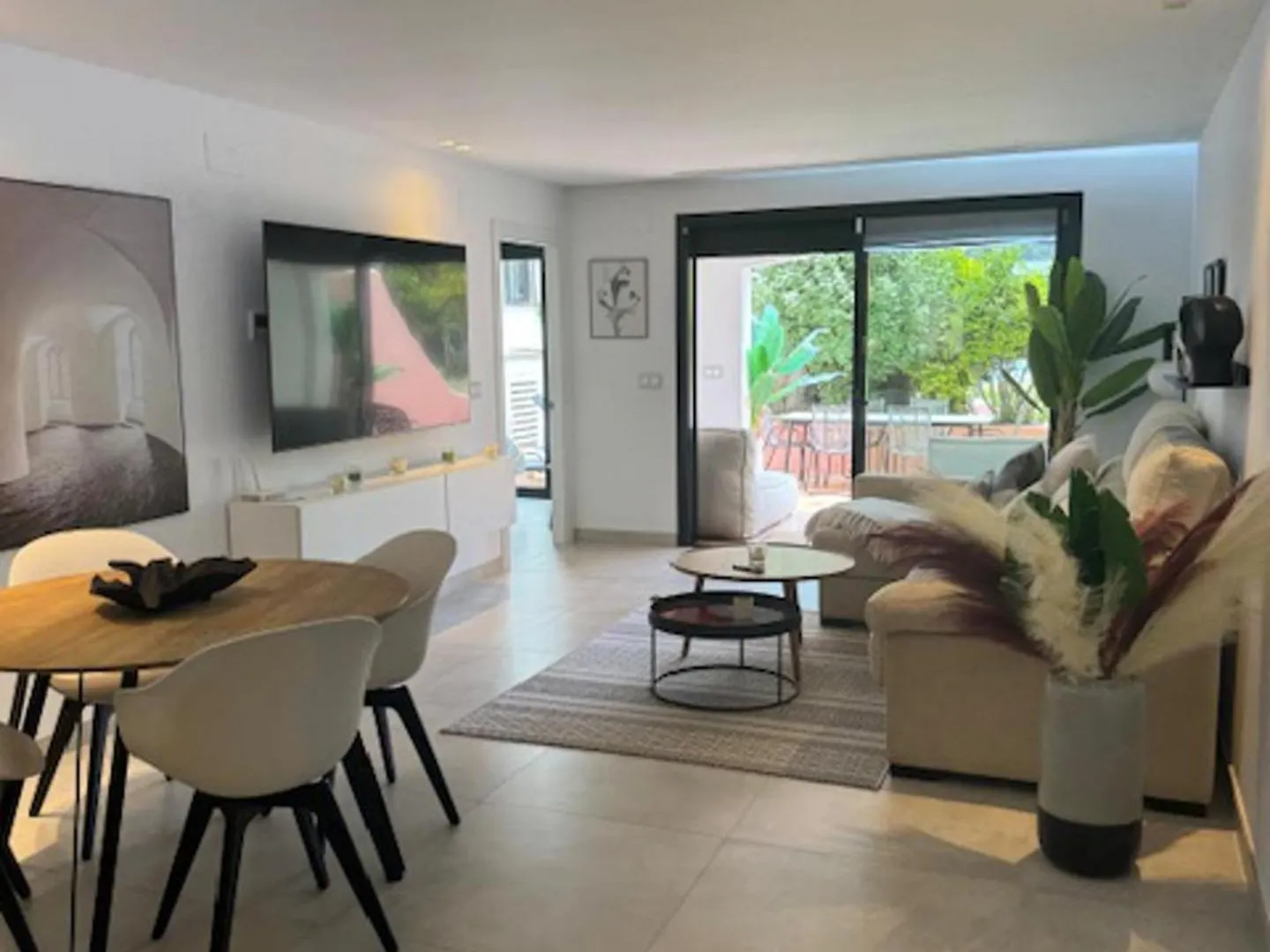 Luxurious Apartment In Puerto Banus Marbella Spain